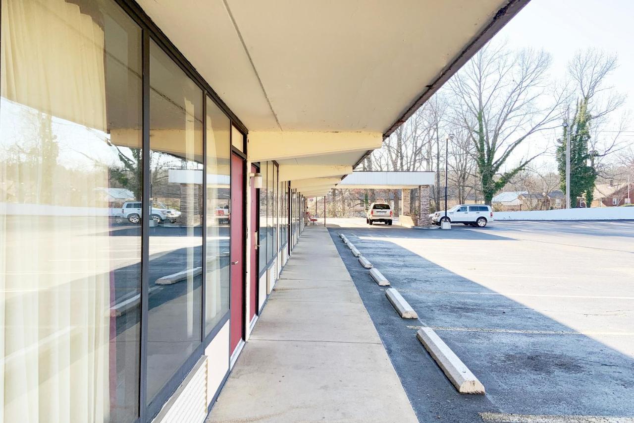 Paris Inn And Suites Exterior photo