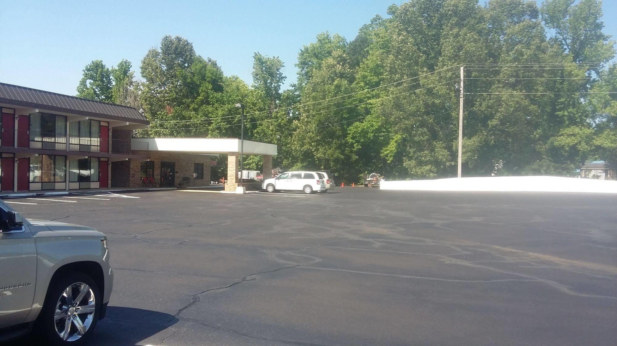 Paris Inn And Suites Exterior photo